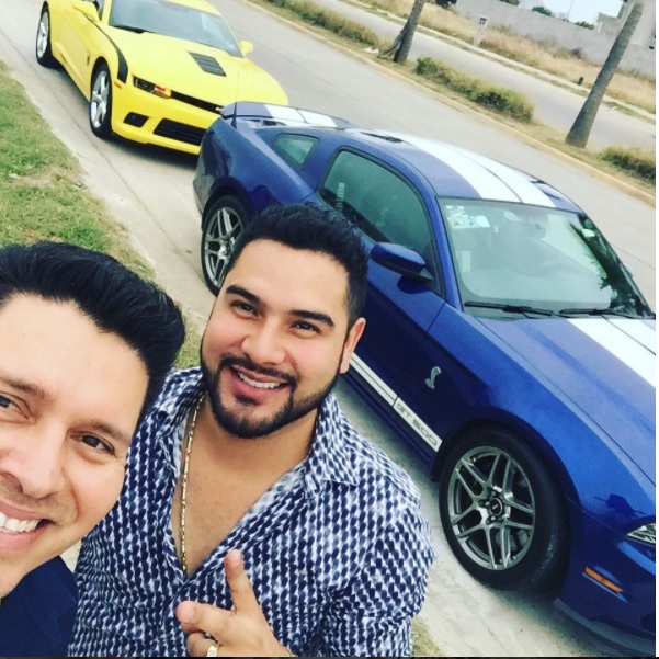 El Bebeto, Gerardo Ortiz y Edwin Luna son amantes de la velocidad 0