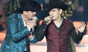 ¡CANTANTES SE CUELGAN DE LA MUERTE DE PARIENTES FAMOSOS! 4