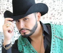 El Bebeto, Saúl El Jaguar y Gerardo Ortiz se dejaron la barba 5