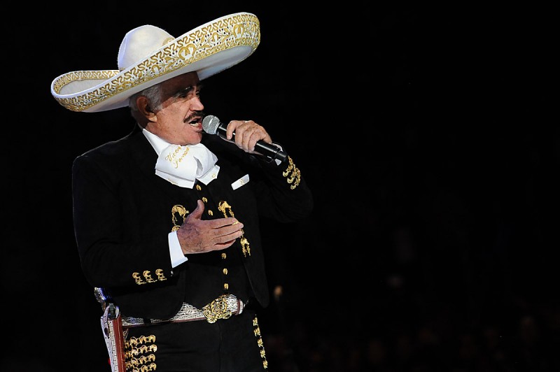 vicente-fernandez-3-24-13_03