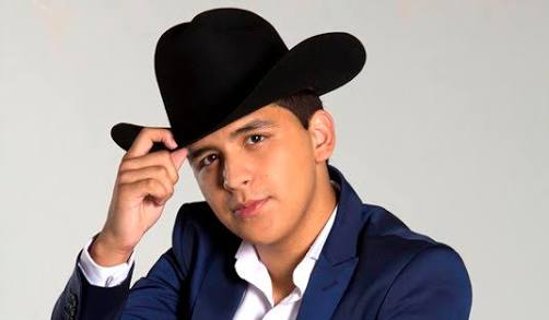 ¡ CHRISTIAN NODAL COMO TODO UN NIÑO, CONOCIÓ DISNEYLANDIA!