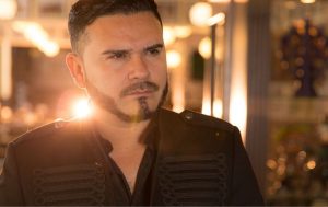 Claudio Alcaraz recomienda estas canciones de su playlist para tu Noche Mexicana