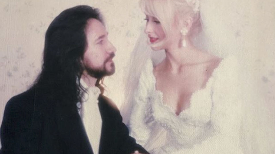 ¡EL BUKI CELEBRA 25 AÑOS DE CASADO CON CRISTY!