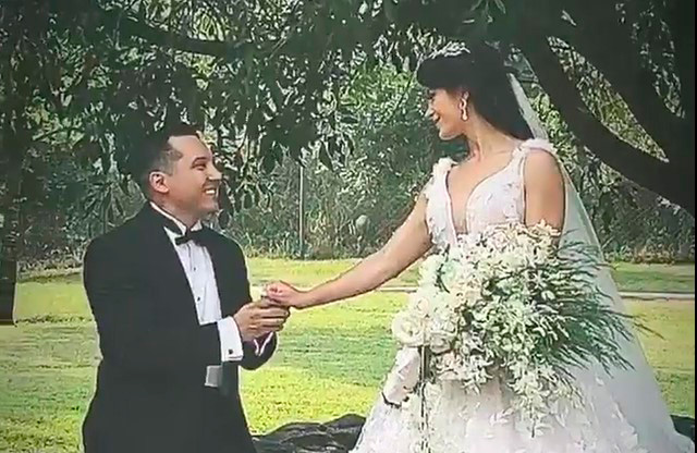 Edwin Luna y Kimberly Flores ya son marido y mujer