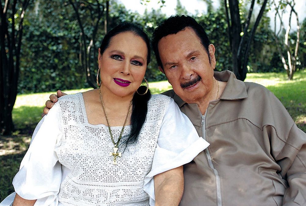 ¡Preparan serie biográfica de los padres de Pepe Aguilar!
