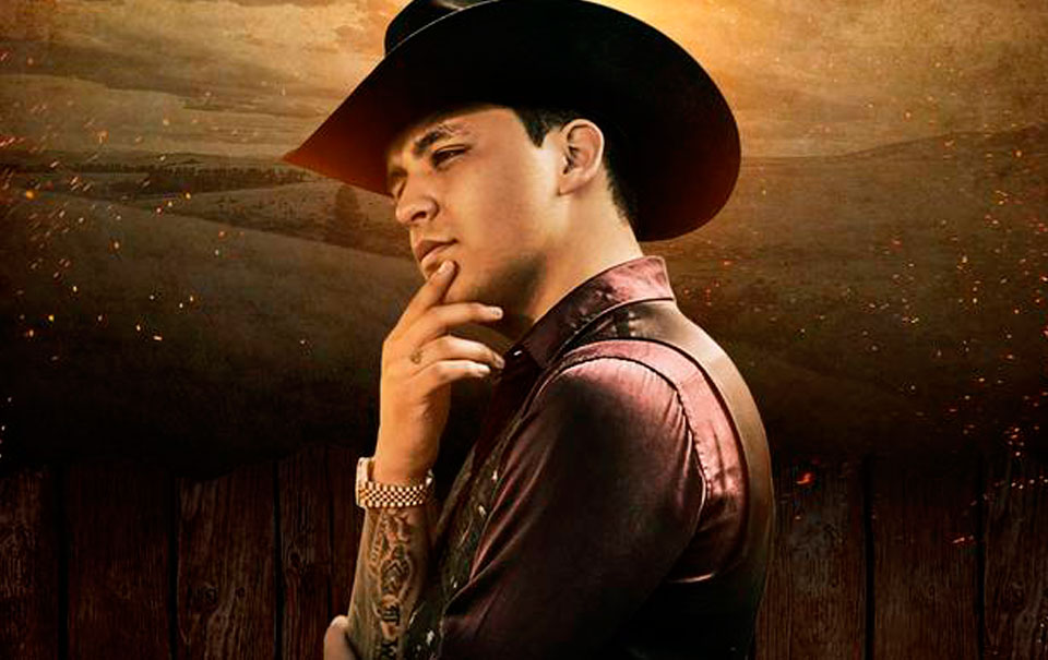 Christian Nodal cumple el sueño de su fan número uno