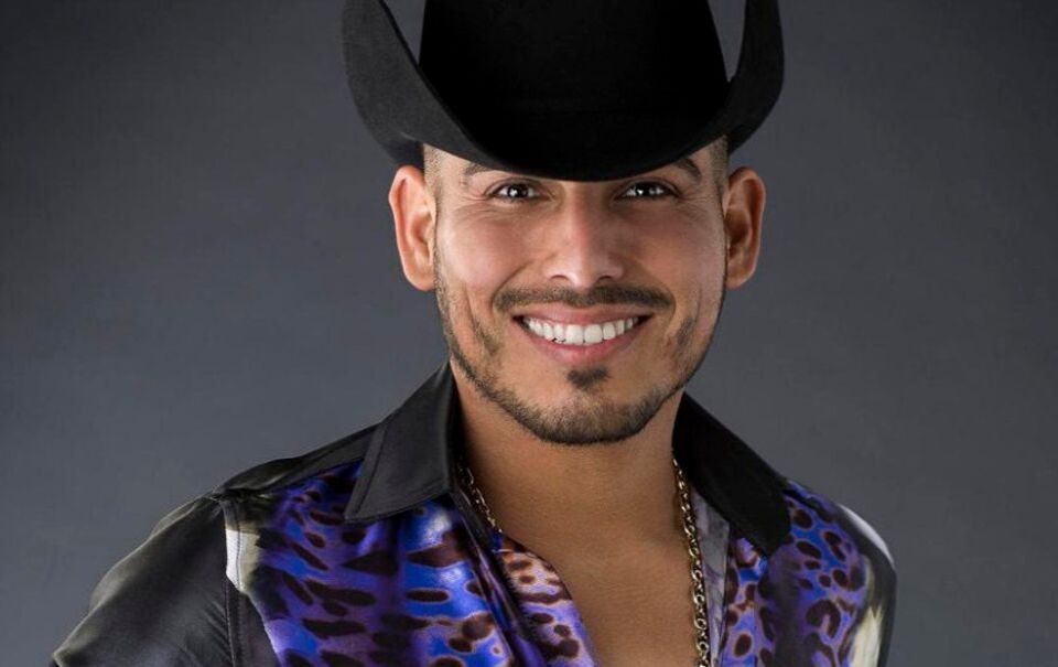 Espinoza Paz regresa a México después de 2 años