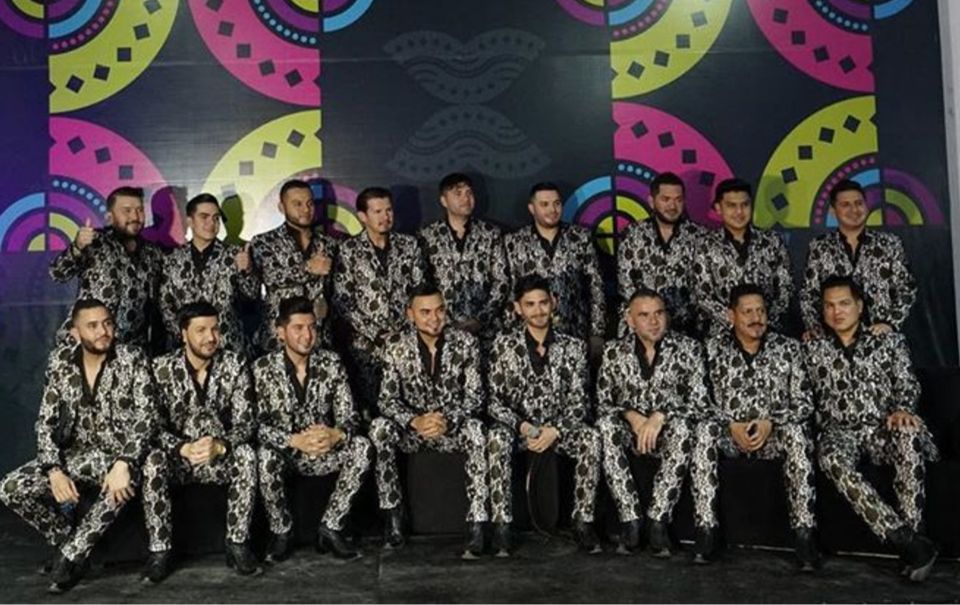 El Recodo le rinde homenaje a José José