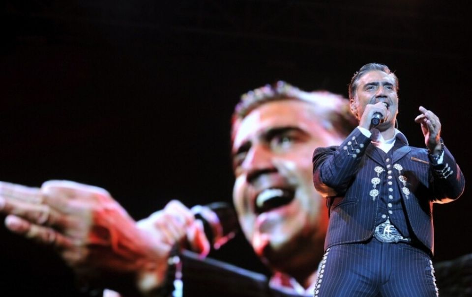 Alejandro Fernández anuncia nueva gira: Hecho en México