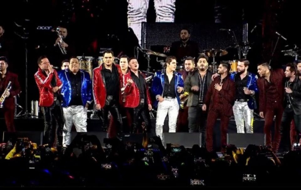 El Recodo, Recoditos, La Adictiva y Los Sebastianes cantan juntos