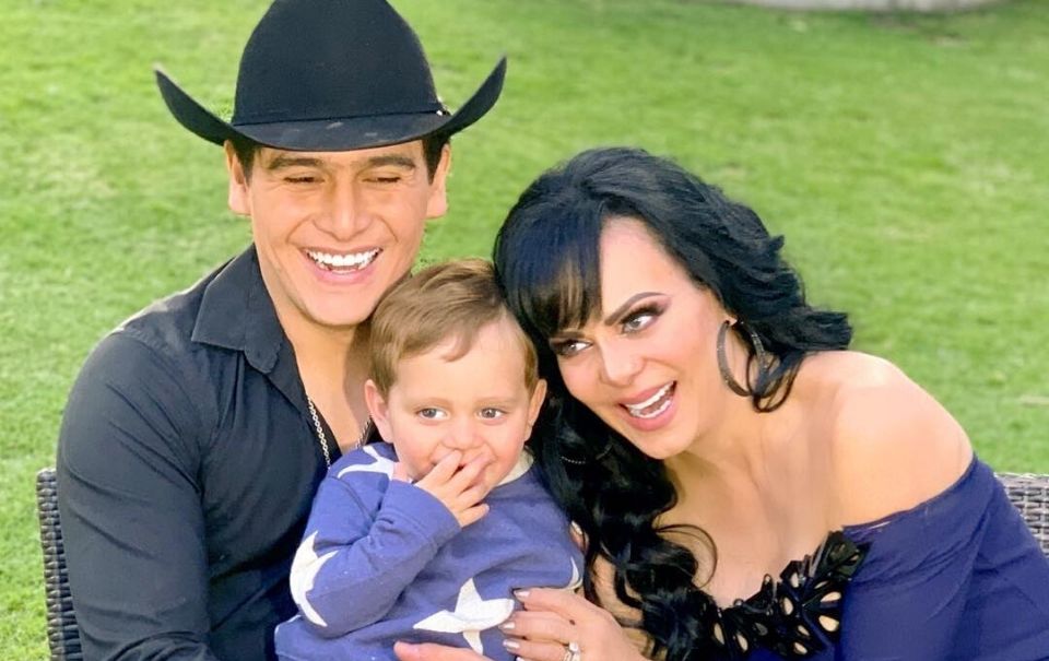 Maribel Guardia explota defendiendo a su hijo