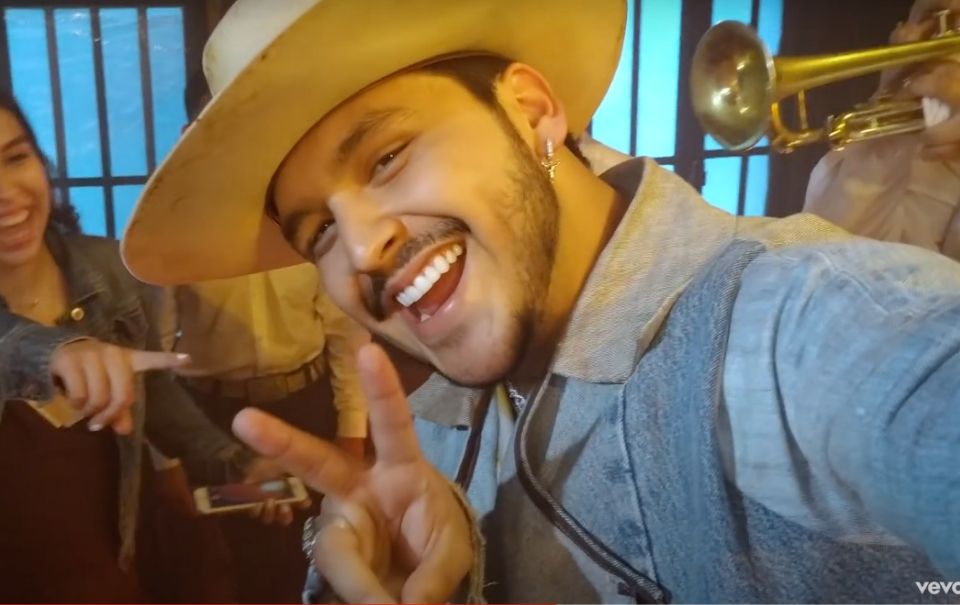 Christian Nodal está de estreno y con muchas cosas para el futuro