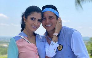 Edwin Luna manda mensaje de amor a su esposa Kimberly Flores 0