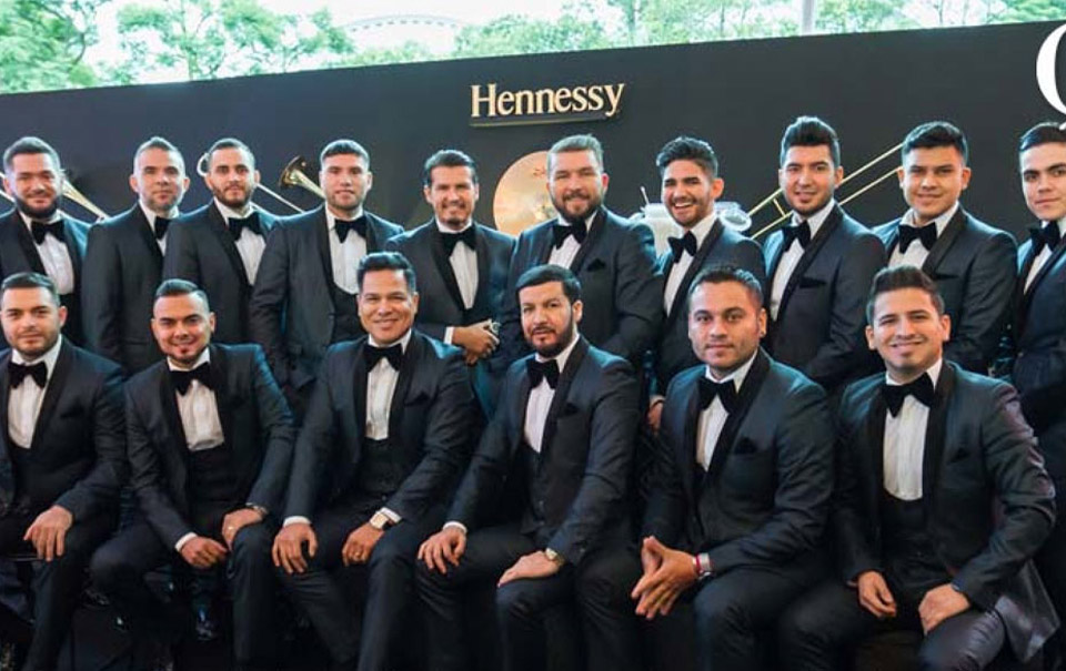 ¡iuuu! Día del padre con Hennessy y Banda “El Recodo”