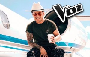 Nodal vive terror en su jet privado, casi se cae luego de grabar La Voz México 0