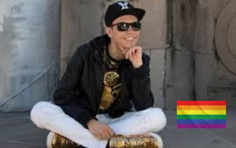 Raymix se declara Gay, en emotivo video sale del closet