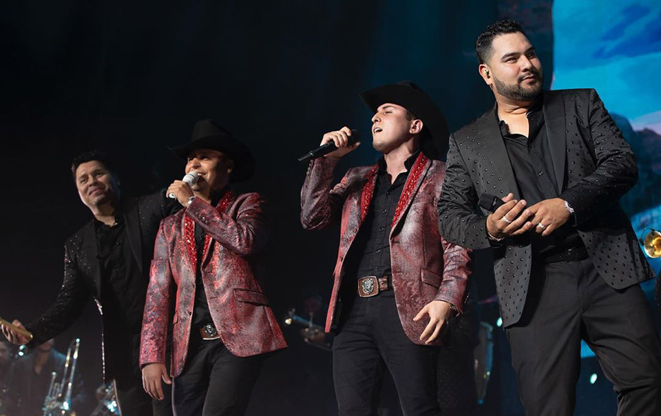 Los 2 de la S y Banda MS siguen cosechando éxitos con su dueto