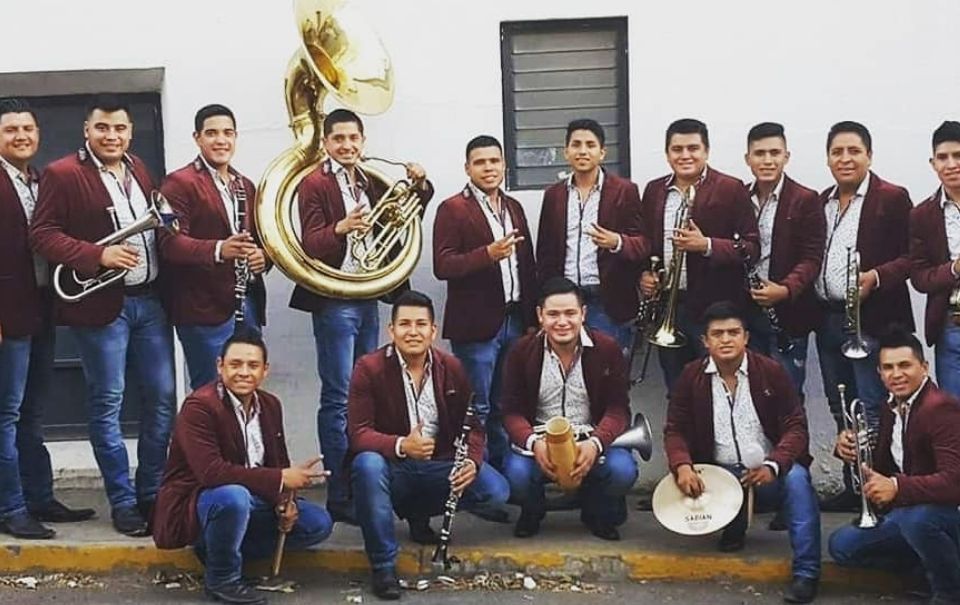 Integrante de Banda Lirio sufrió accidente de trabajo al enterarse de nominación al Latin Grammy