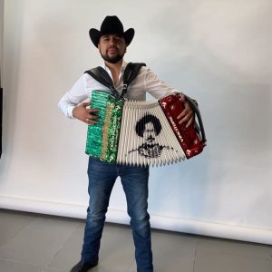 Los Acordeonistas más reconocidos de Ayer y Hoy en la Industria Musical 7