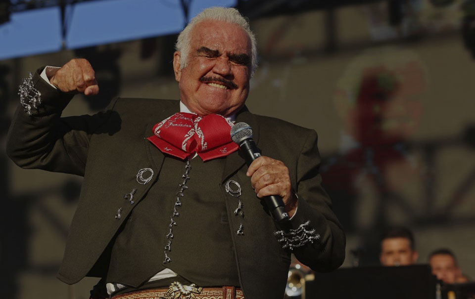 ¡Vicente Fernández ya despertó! y presenta mejoras notables en su salud