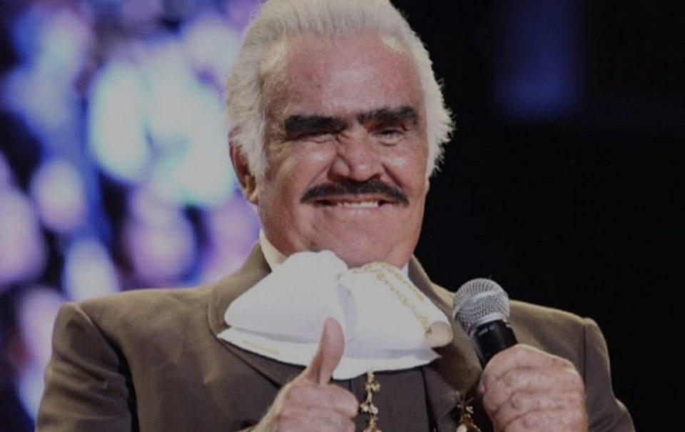 Vicente Fernández abandona terapia intensiva