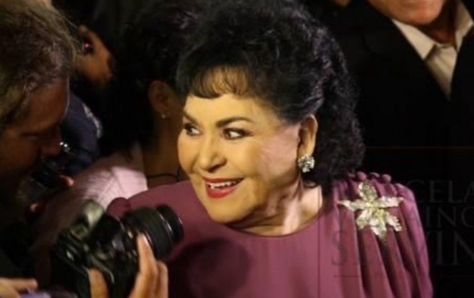 Carmen Salinas es hospitalizada de emergencia en CDMX