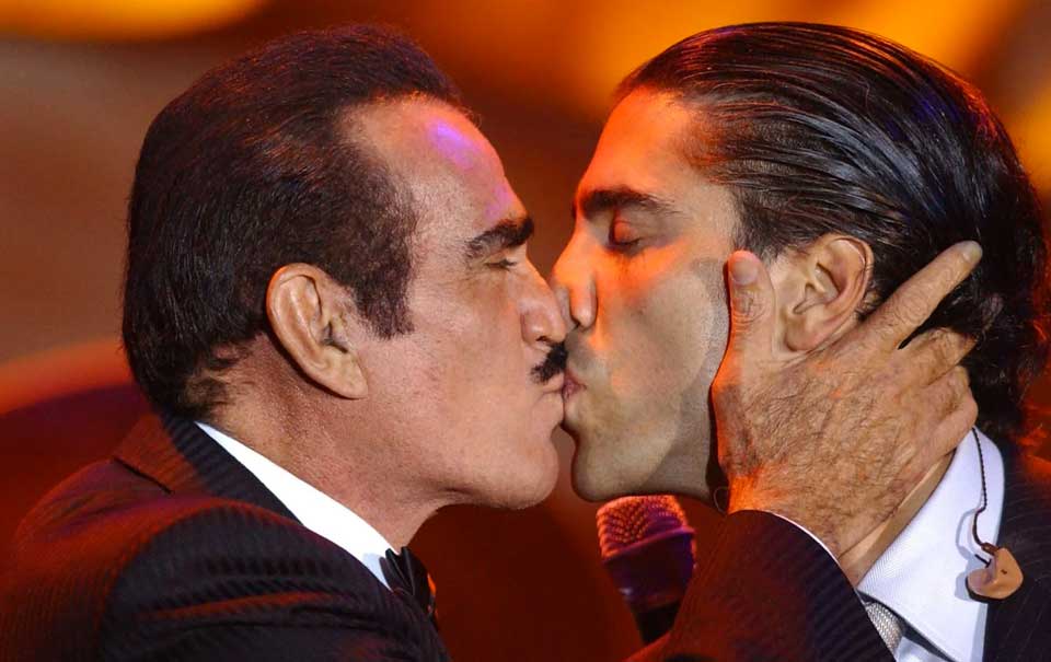 beso-vicente-fernandez-alejandro-fernandez