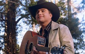 amigo de Christian Nodal se lanza como cantante