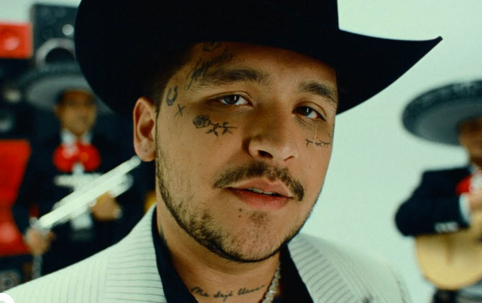 Christian Nodal cambia de look, tras escándalo con J Balvin