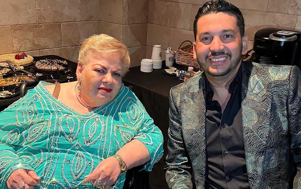 Paquita la del Barrio y Luis Ángel ´El Flaco´ se avientan palomazo.