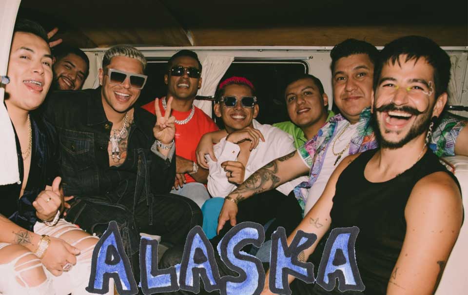 Camilo y Grupo Firme estrenan “Alaska”, primer dueto entre estos amigos