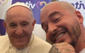 J Balvin, El Papa Francisco