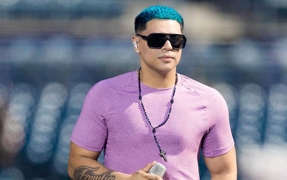 eduin-caz-baile-suelo