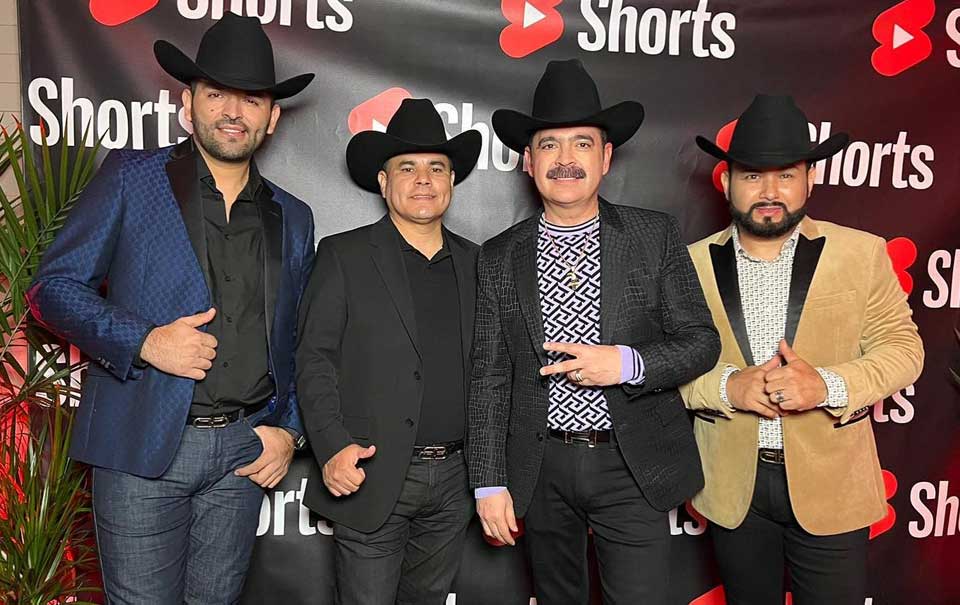 Los Tucanes de Tijuana, Qatar, La Chona