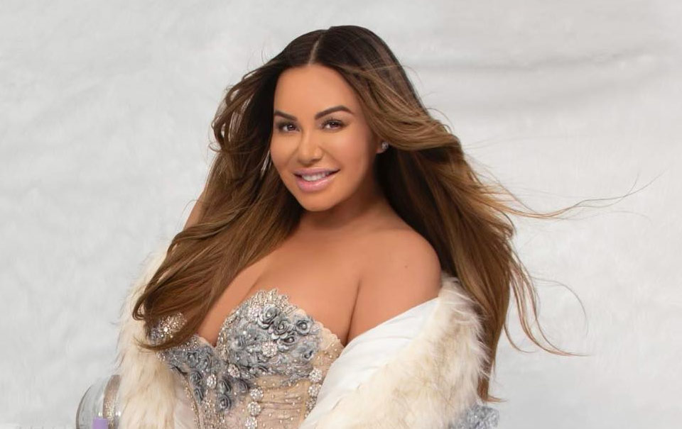 Regañan a Chiquis Rivera por enseñar el cabus ¡otra vez!