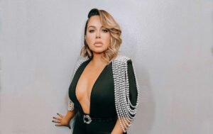 Chiquis Rivera, tanga, azul