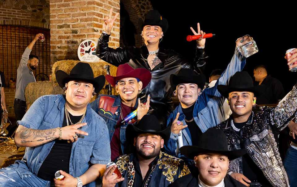 Grupo Firme, Foro Sol, 2023