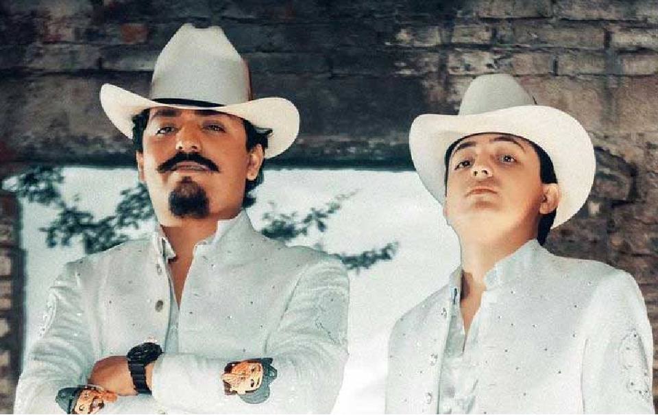 Los Dos Carnales, Papá