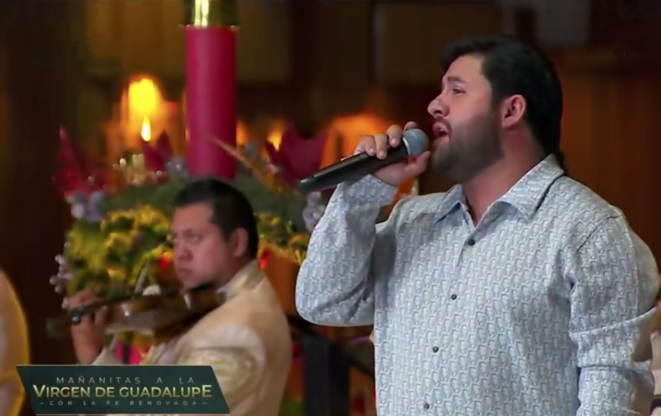 Luis R Conriquez le lleva mañanitas a la Virgen de Guadalupe y le llueven críticas