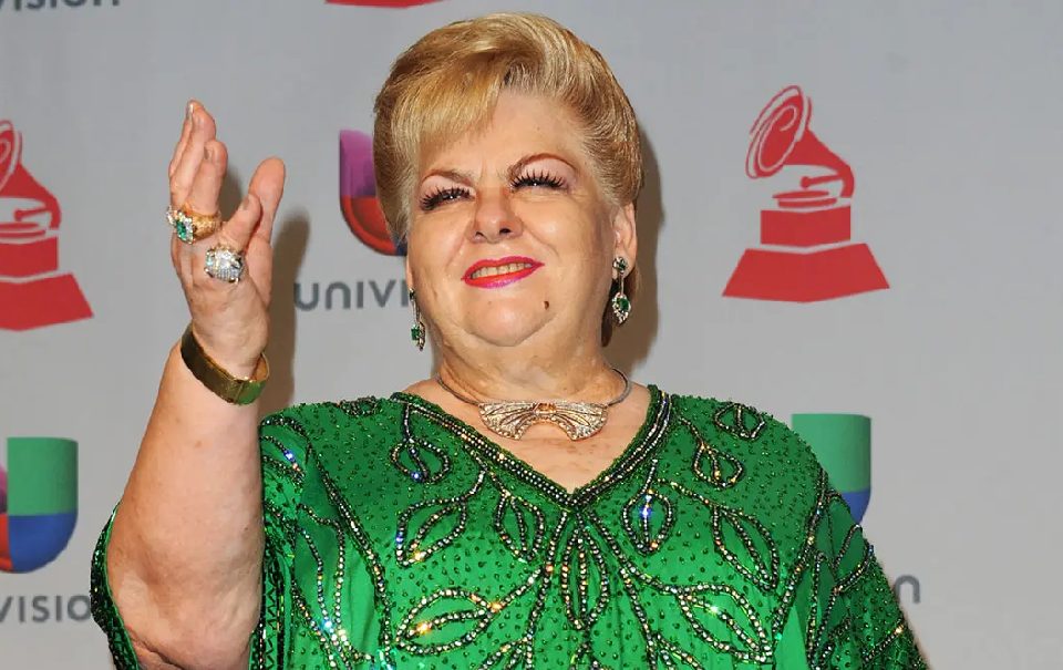 Shakira, Paquita la del Barrio