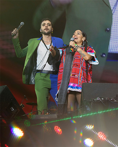 Los Caligaris, Lila Downs, Vive Latino