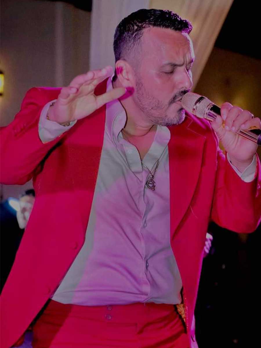 Carlos Sarabia, cantante