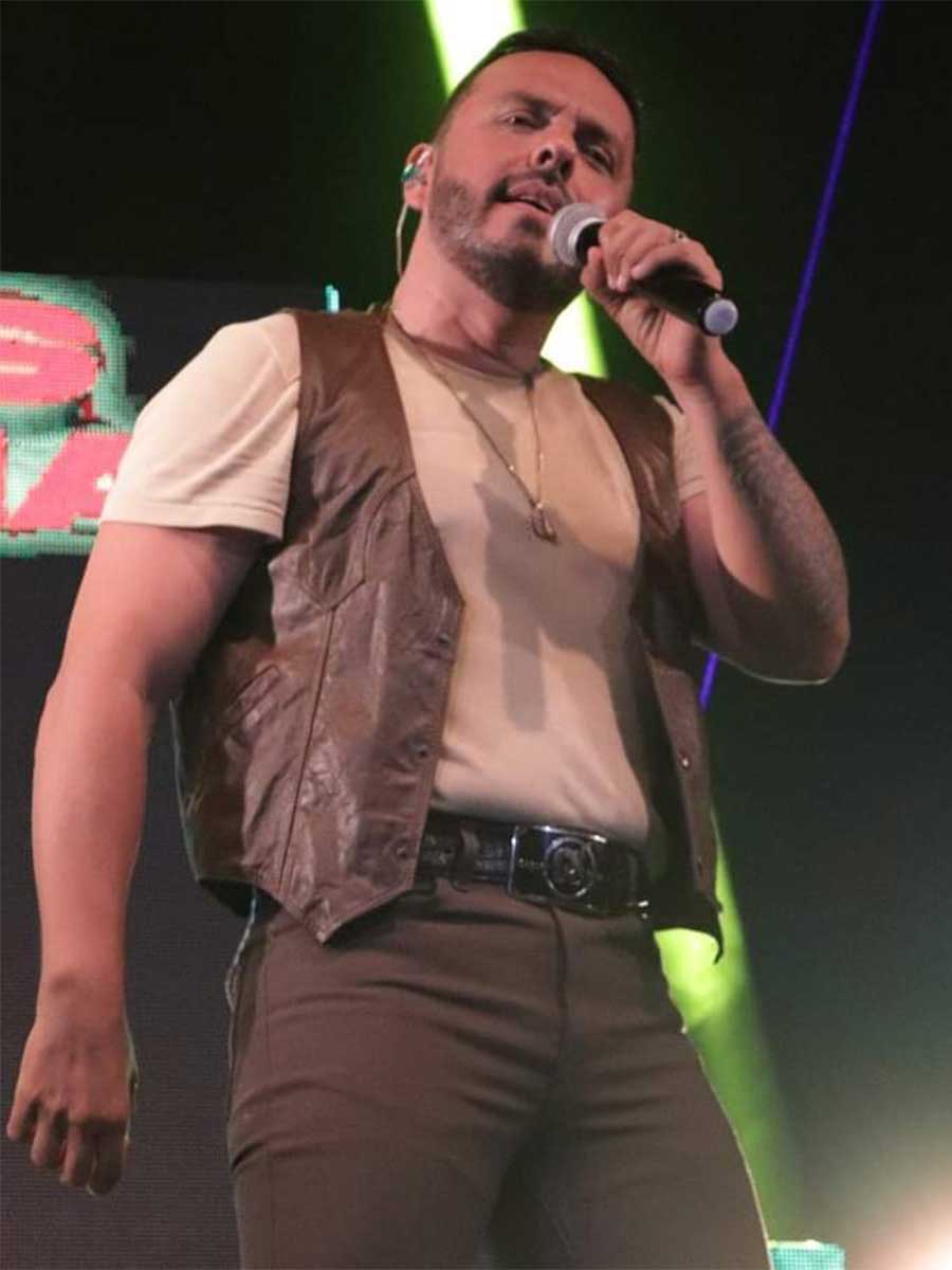 Carlos Sarabia, joven