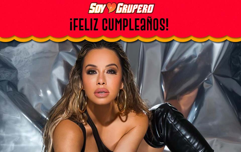 Chiquis Rivera anuncia fajas reductoras en micro tanga