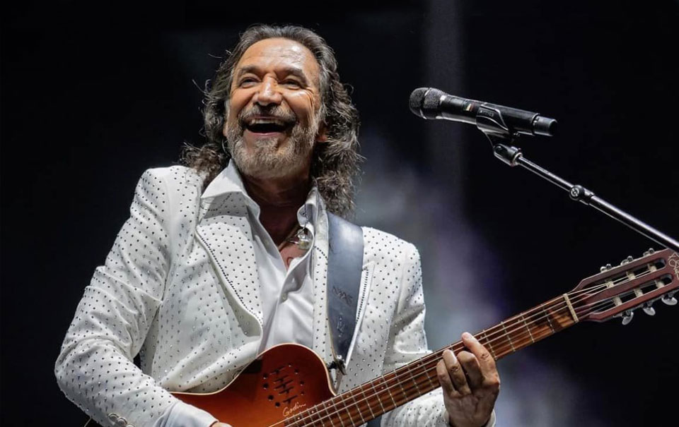 Marco Antonio Solís cajita feliz