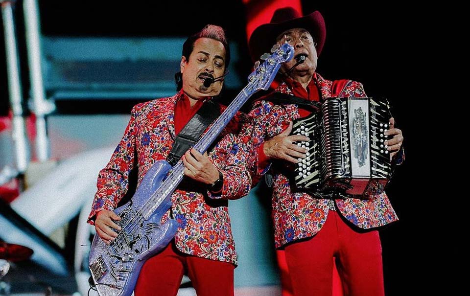 Los Tigres del Norte explican la reacción de Yahritza y su Esencia