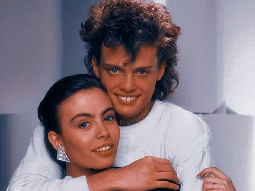 4.- Sasha Soköl y el intérprete de “La Media Vuelta”