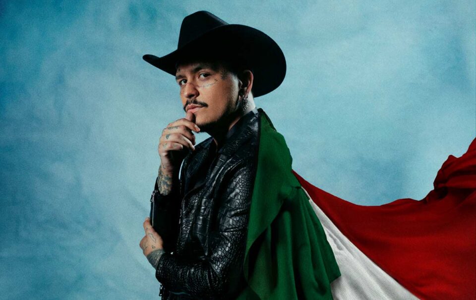 Christian Nodal presume “México en mi voz”, en honor al país