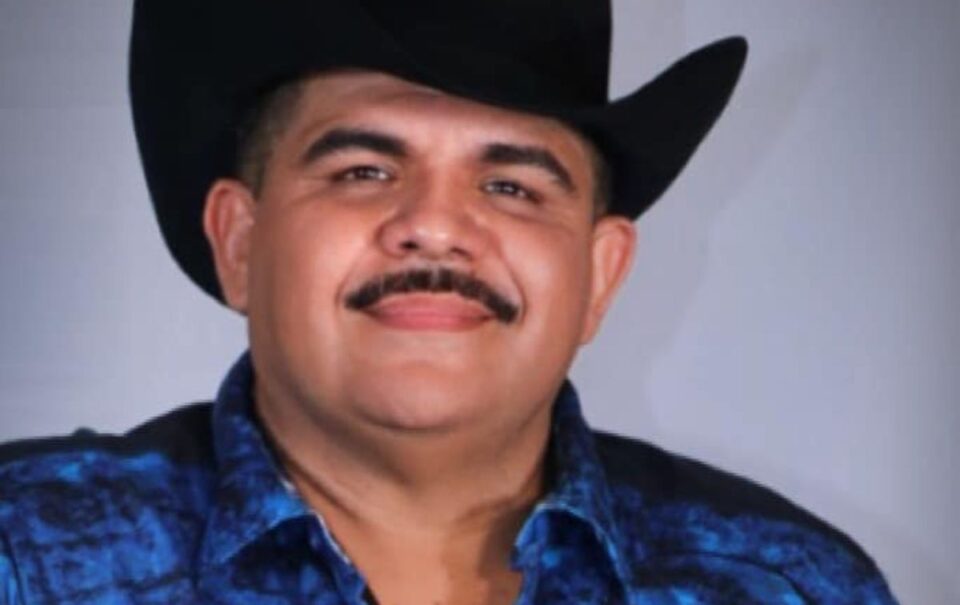 Chuy Lizárraga, el artista más alegre de Banda Sinaloense