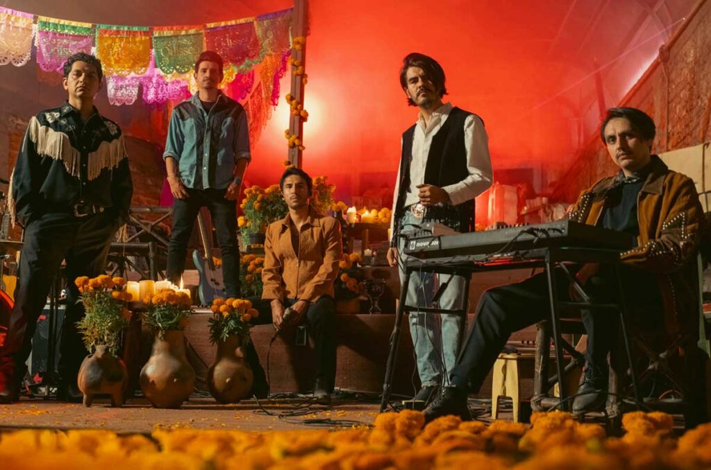 Odisseo fusiona el rock con el mariachi